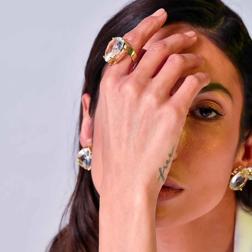 Anel Dourado Gota com Cristal Alma | Ajustável e Marcante