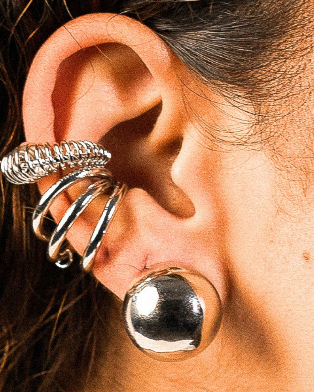 Kit Ear Cuff Aros em Banho Prateado – Leveza e Precisão