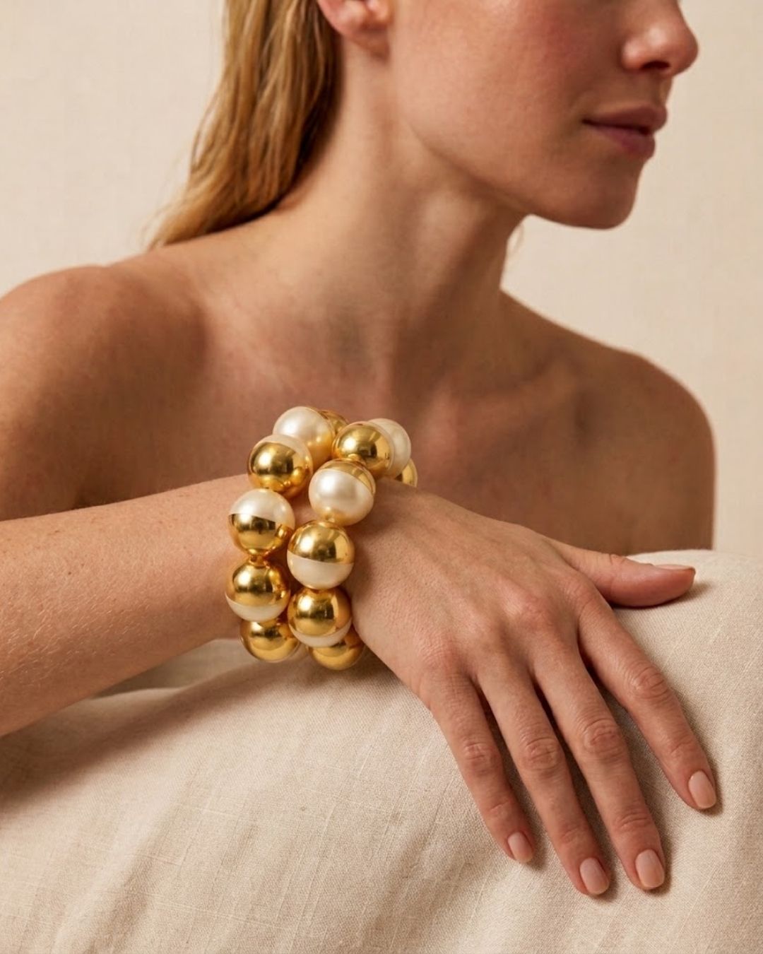 KIT DE PULSEIRA MEIA ESFERA COM PÉROLA DOURADO