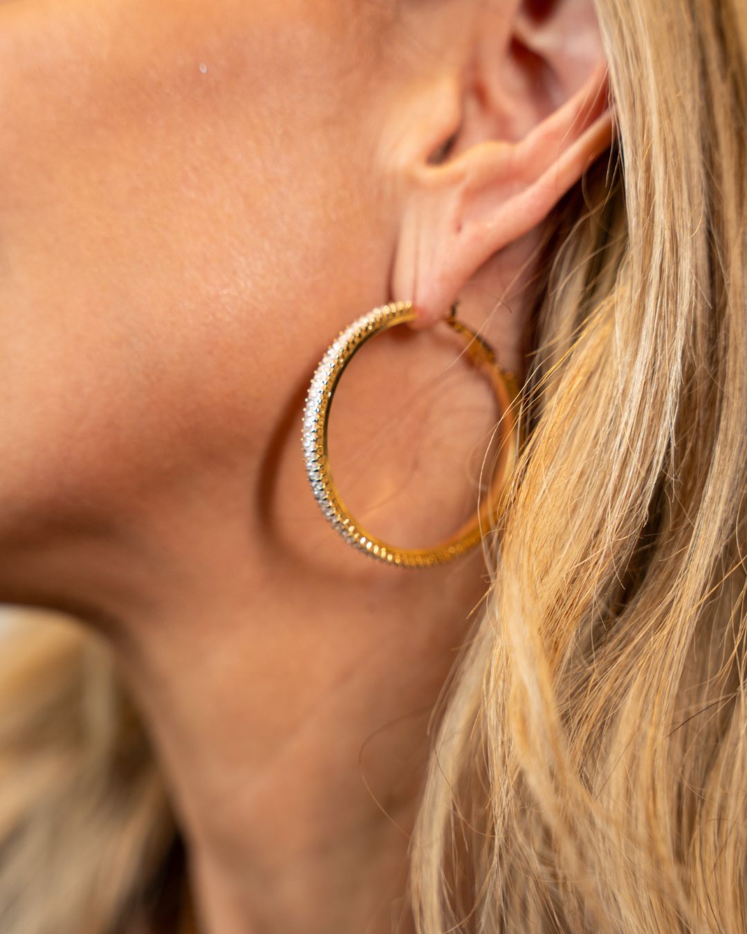 Brinco Argola Shine Presenza Dourado com Zircônias