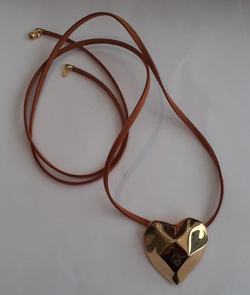 COLAR LONGO CORAÇÃO DOURADO
