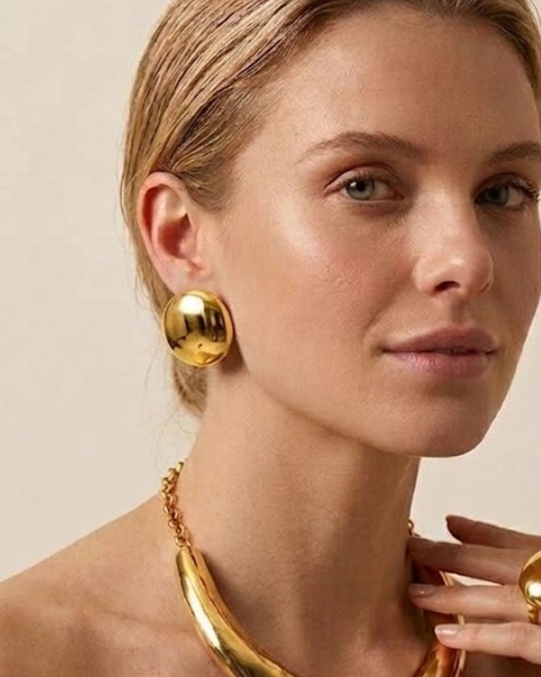 BRINCO BOTÃO BOLD DOURADO | ELETROFORMAÇÃO