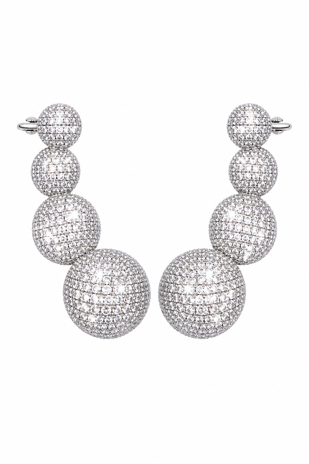 Ear Cuff Prateado com Esferas e Strass Cravejados