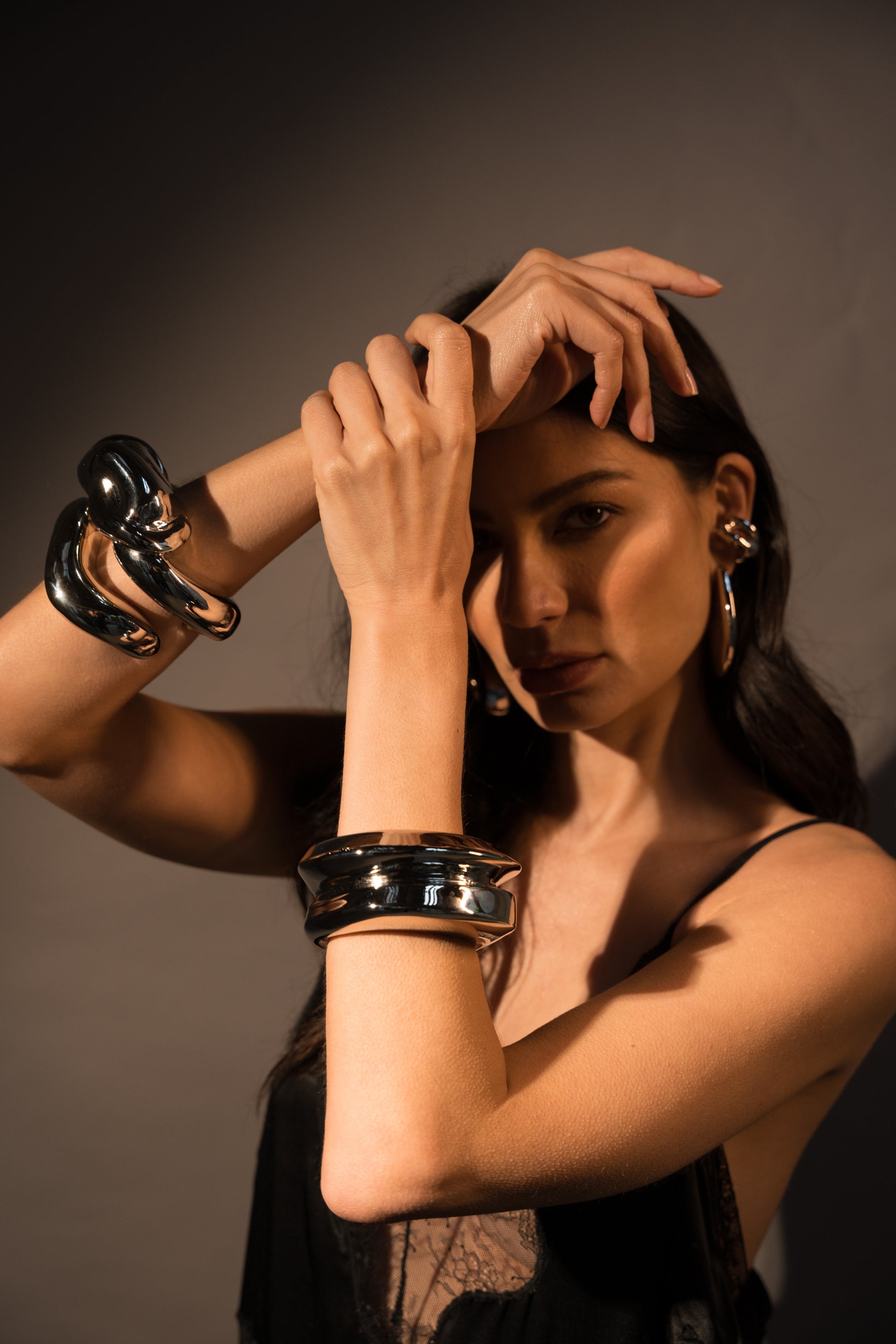 Maxi Bracelete Design Torção Prateado Eletroformação